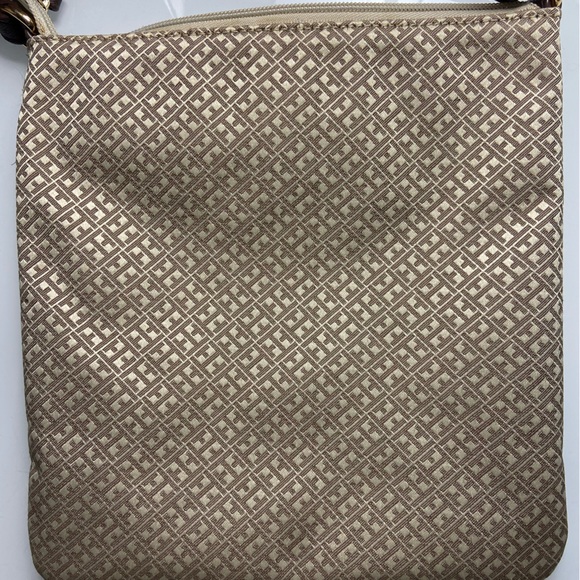 Tommy Hilfiger Small Brown Tan Purse
Handbag Bag With Shoulder Strap - Picture 3 of 7
